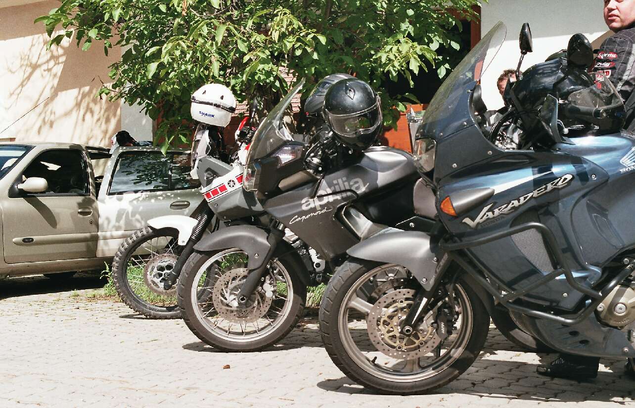 005